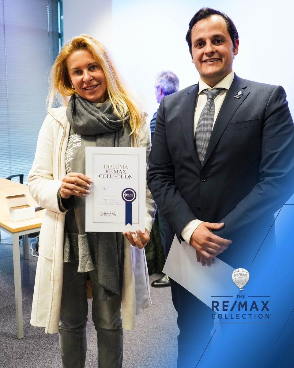 Tanya Katzow a receber o diploma RE/MAX Collection